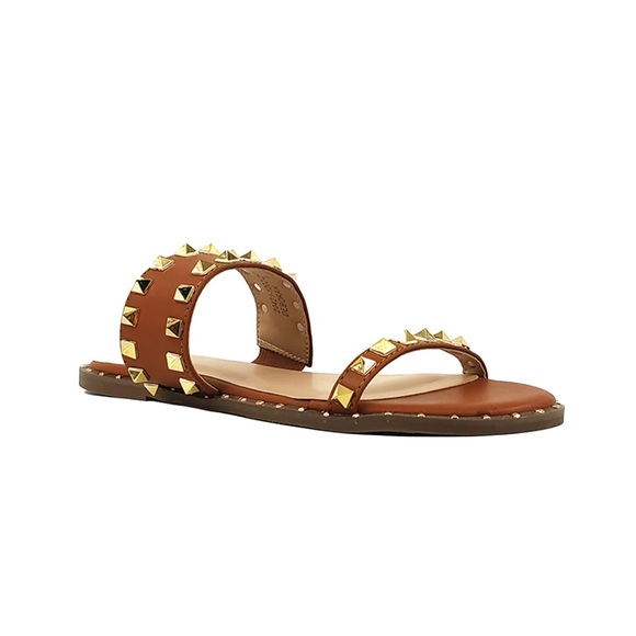 ShuShop Shoes - NWT brown leather flat